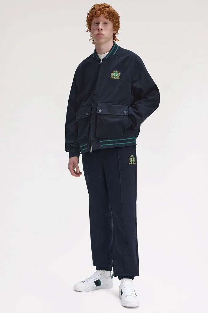 Бомбер Fred Perry Tennis Badge Bomber Jacket